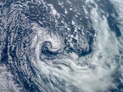 Mengagumkan! Pemandangan Bumi dari Kapsul SpaceX