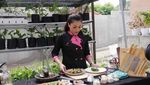 Intip Serunya Chef Aiko Saat Masak Seru Sambil Piknik Bareng Suami