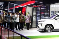 Jokowi Dorong Pembangunan Ekosistem Mobil Listrik, Toyota Langsung Menjawab