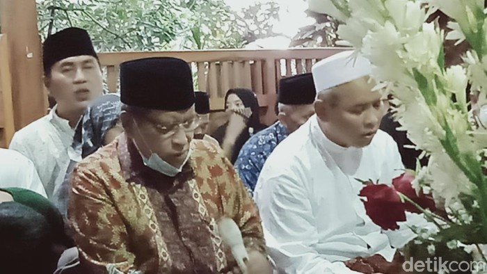 Ketum PBNU Said Aqil Siroj ziarah ke makam Mbah Lim Klaten, Rabu (17/11/2021).