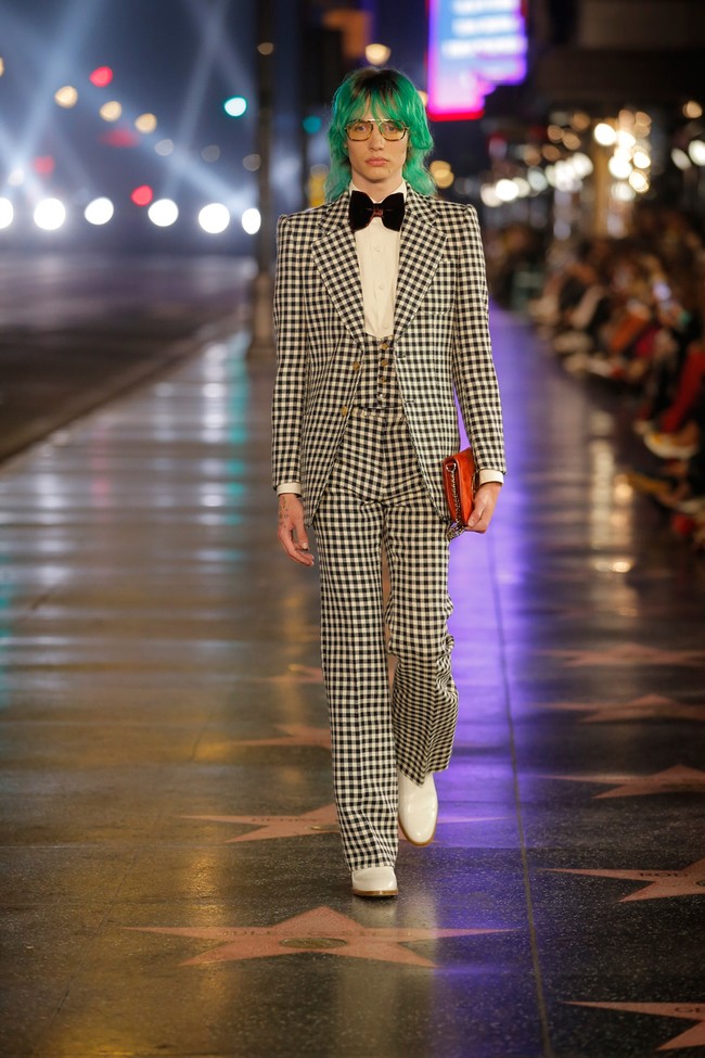Gucci memamerkan busana terbarunya yang bertajuk Gucci Love Parade untuk koleksi Spring/Summer 2022. Foto: dok. Gucci.  