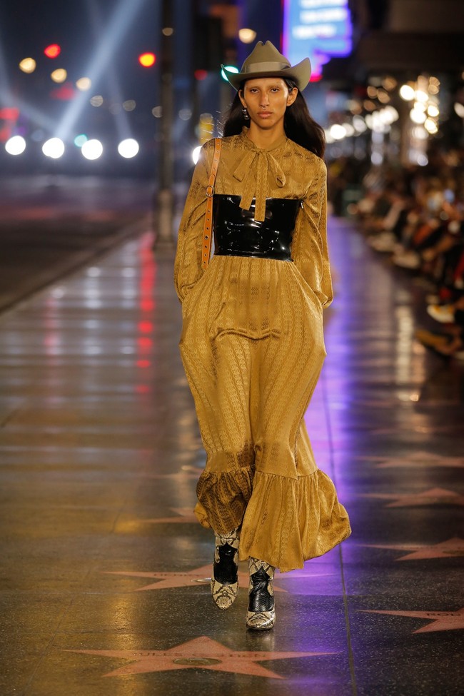 Gucci memamerkan busana terbarunya yang bertajuk Gucci Love Parade untuk koleksi Spring/Summer 2022. Foto: dok. Gucci.