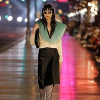 Gucci memamerkan busana terbarunya yang bertajuk Gucci Love Parade untuk koleksi Spring/Summer 2022. Foto: dok. Gucci.
