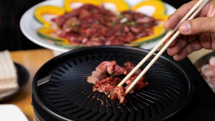 Makan di Restoran Diminta Bayar Tagihan Sumpit yang Dipakai