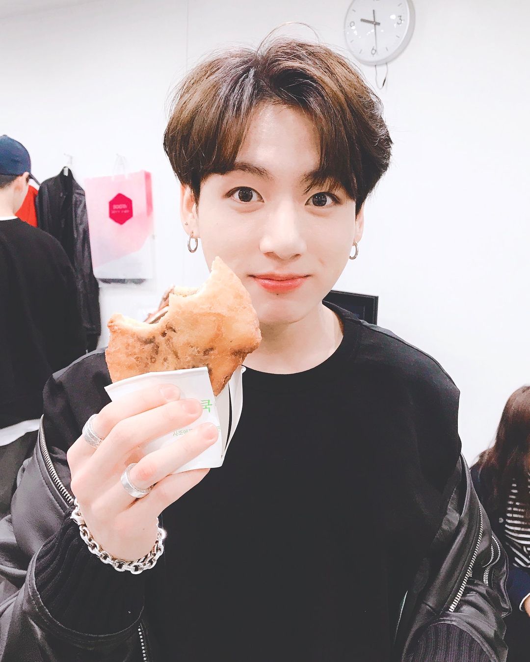 4 Fakta Jungkook BTS Ternyata Seorang Foodie Sejati