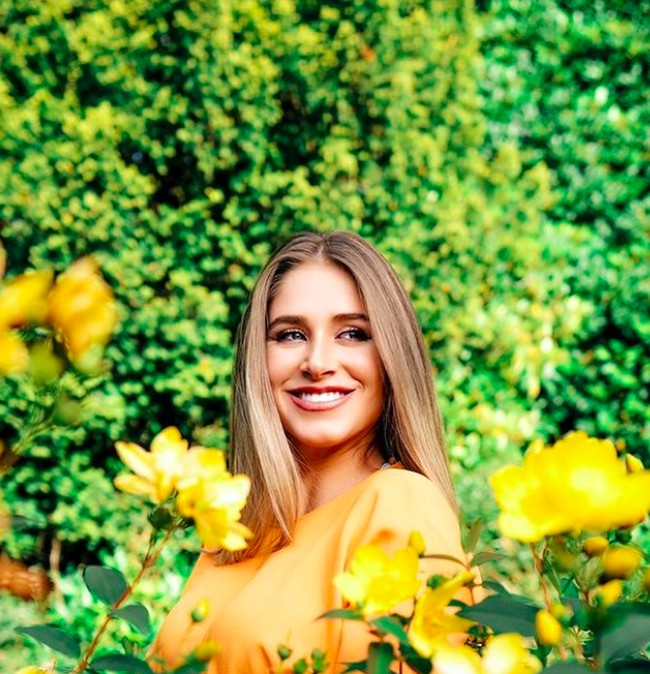 Maria kini diketahui ikut agama Paul Pogba yakni Islam. Sebelumnya dia beragama Kristen. Foto: dok. Instagrm/@zulaypogba