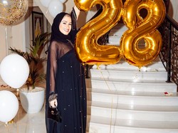 10 Gaya Istri Paul Pogba yang Disorot karena Pakai Hijab dan Baju Menerawang