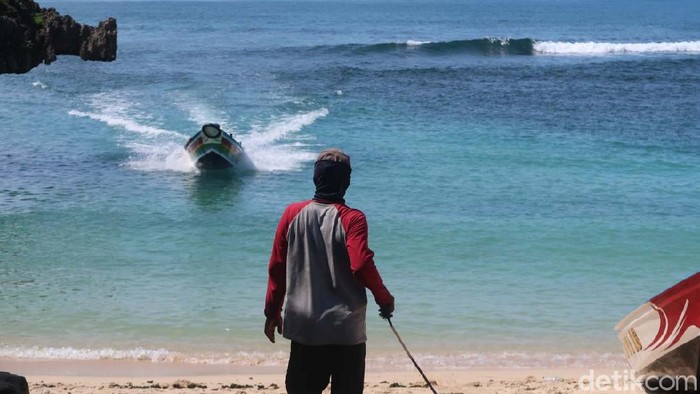 Para nelayan di Pantai Ngandong, Kalurahan Sidoarjo, Kapanewon Tepus, Kabupaten Gunungkidul, berhasil menangkap gurita. Yuk kita lihat.