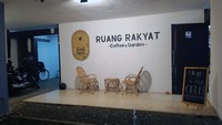 Tempat ini juga menyediakan fasilitas untuk acara formal seperti rapat dan meeting. Selain itu ditempat itu juga bisa digunakan untuk diskusi publik maupun hanya sekedar nongkrong dan berkumpul.