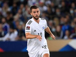 Pjanic Respons Kabar Dipulangkan Timnas akibat Foto Merokok