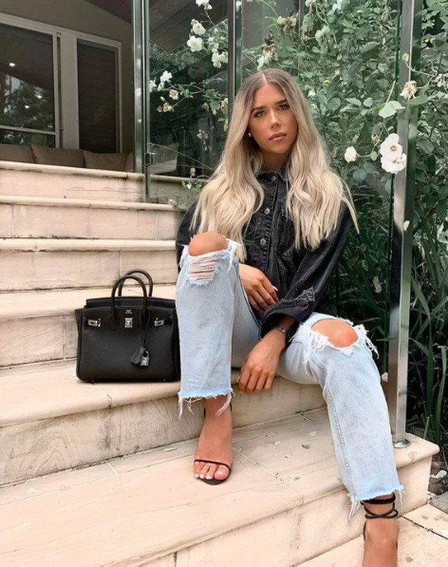 Mitch Greer mengaku pecinta Hermes sejak remaja. Dia kerap menenteng Hermes tipe Birkinnya kemana pun ia pergi. Foto: dok. Instagram