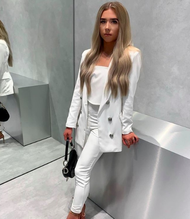 Mitch kini telah menjadi wanita seutuhnya. Fitur wajahnya tampak feminin. Foto: dok. Instagram