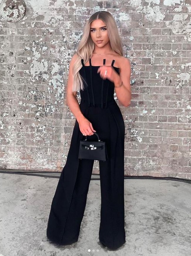 Mitch kini telah menjadi wanita seutuhnya. Fitur wajahnya tampak feminin. Foto: dok. Instagram