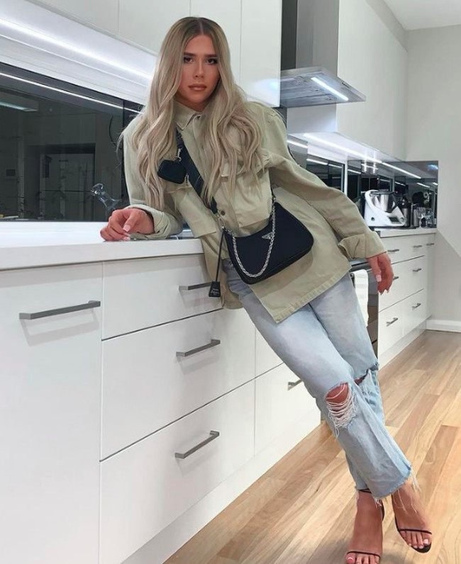 Mitch diisukan akan tampil di reality TV Bachelorette sehingga namanya menjadi kontroversi. Dalam reality show tersebut tidak pernah ada yang transgender. Foto: dok. Instagram