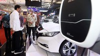 Tahun ini, ada banyak mobil baru yang meluncur di GIIAS 2021. Beberapa di antaranya bahkan ada yang world premiere. Juga akan ada kendaraan bermotor listrik yang tengah digencarkan di Indonesia.