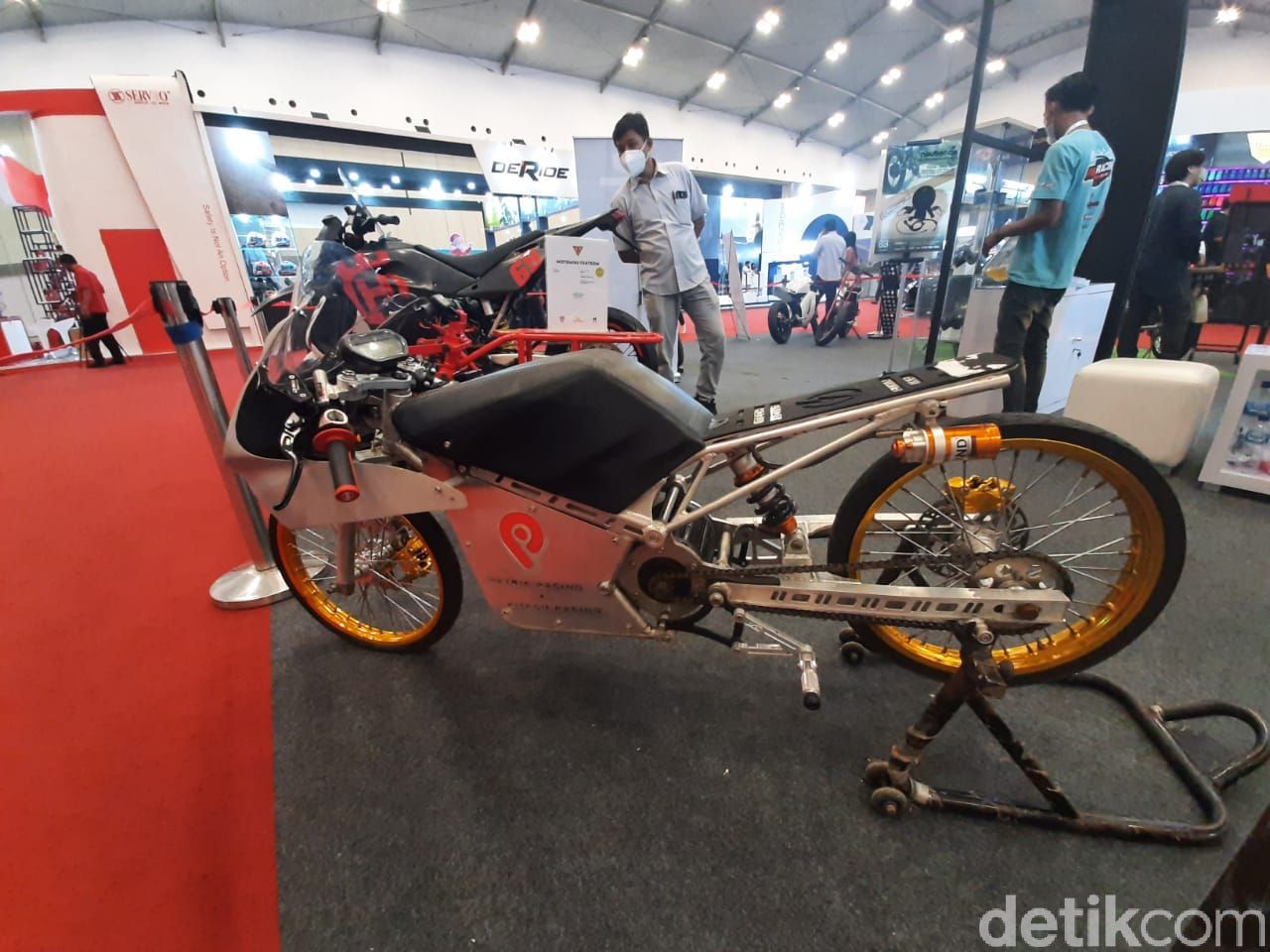 Ampun Bang Jago Motor Listrik Drag Ini Digeber 201 Meter Cuma 7