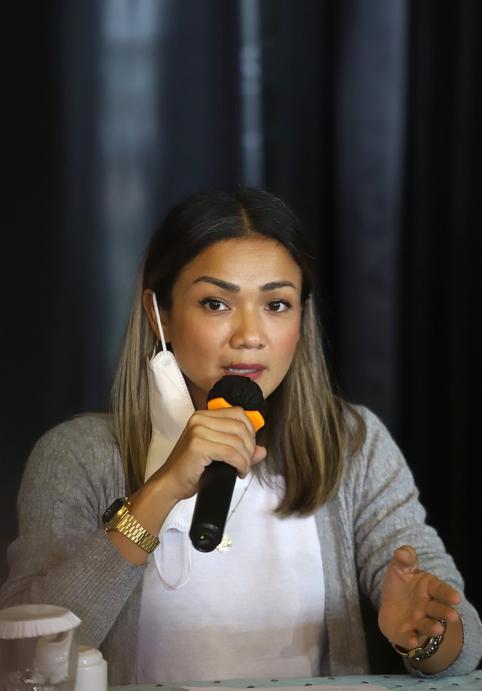 Nirina Zubir Nirina Zubir jumpa pers soal mafia tanah.