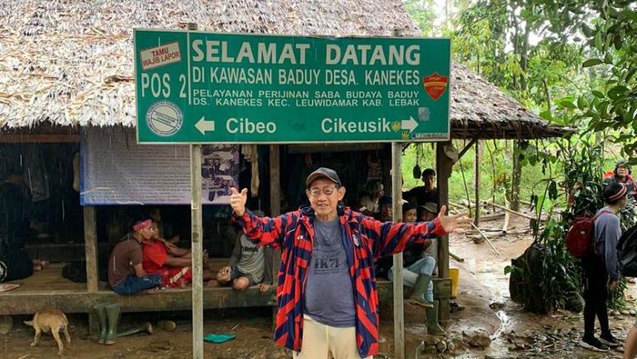 Pakar Marketing Hermawan Kartajaya merayakan ultah ke-74 bersama Suku Baduy Dalam