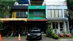 Penampakan Terkini Kafe di Atas Saluran Air yang Terancam Dibongkar