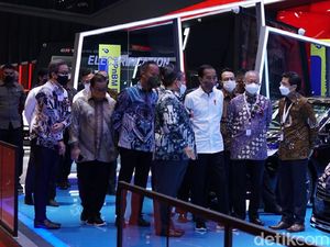 Bahagianya Alif, Dapat Kaos dari Jokowi di Hari Ulang Tahunnya