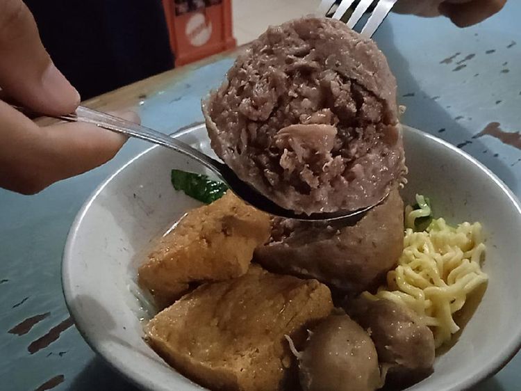 Maknyus! Lezatnya Bakso Reog yang Habiskan 1 Kuintal Daging per Hari