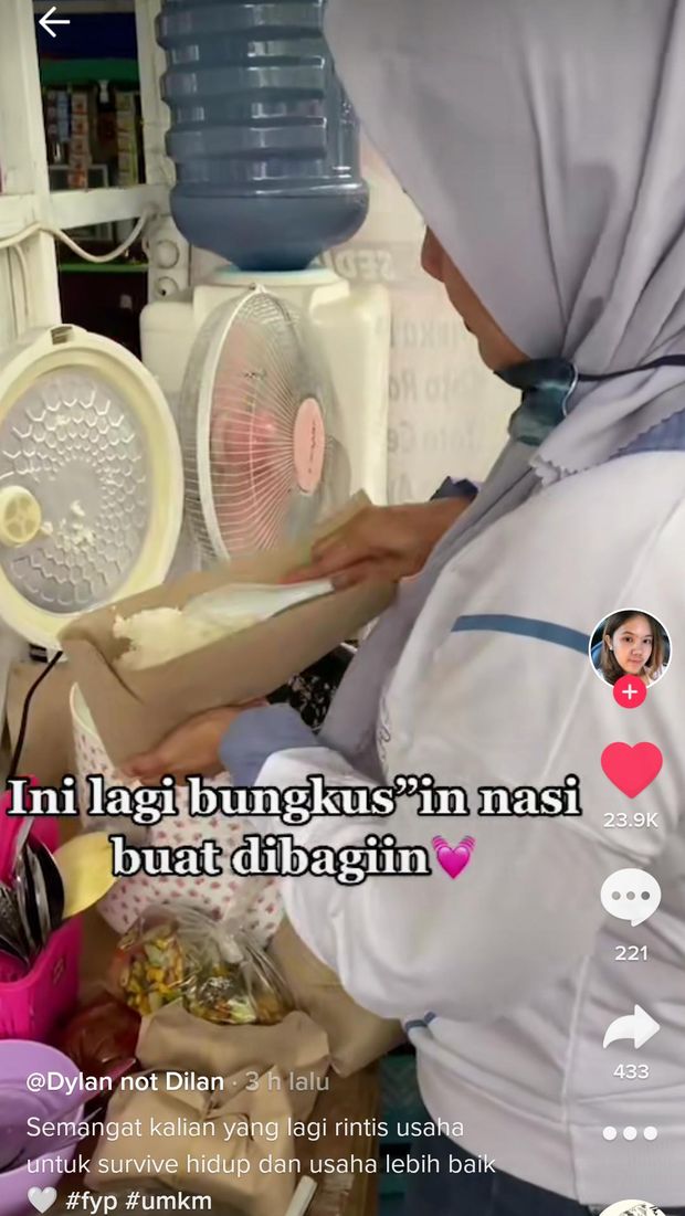 Warung Makan Mamanya Tak Laku, Wanita Ini Bagikan Makanan Gratis