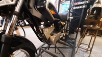 Farman sendiri tidak mengetahui secara pasti, tapi dia mengira biaya yang dibutuhkan sekitar Rp 25-30 juta untuk modifikasi RX-King jadi motor listrik. Foto: Rangga Rahadiansyah/detikOto