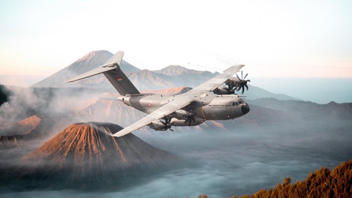 Kementerian Pertahanan Republik Indonesia telah memesan dua pesawat Airbus A400M dalam konfigurasi multiperan tanker dan angkut.