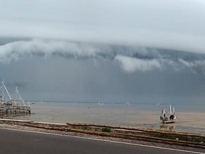 Fenomena Awan Mirip Gelombang Tsunami di Langit Pamekasan, Ini Penjelasan BMKG