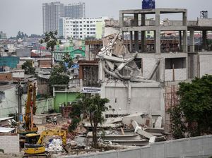 Penampakan Gedung SMAN 96 Jakarta yang Roboh