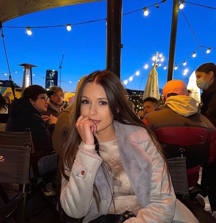 Pacar Baru Stefan William, Ria Andrews Hobi ke Beach Club