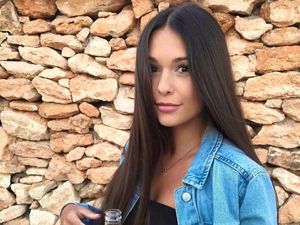 7 Potret Ria Andrews yang Diam-diam Sudah Dinikahi Stefan William Sejak 2022