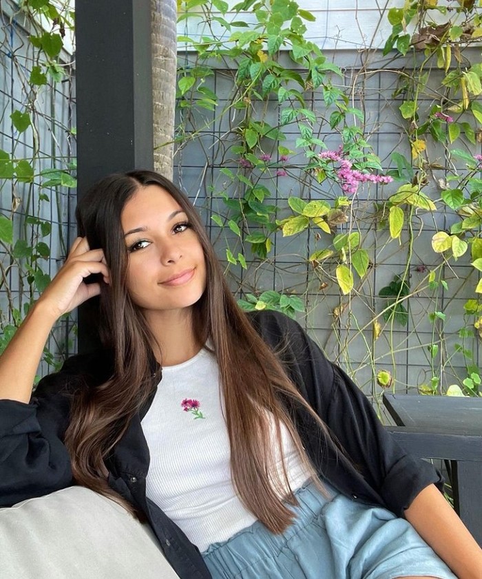 Galeri Ria Andrews Pacar Baru Stefan William, Ria Andrews Hobi ke Beach Club