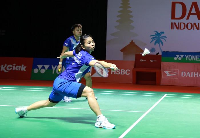 MD Players name : 
Greysia Polii -Apriyani Rahayu (INA )

Credit Photo : HUMAS PP PBSI

Location:
Hotel Westin Resort Nusa Dua Bali, Indonesia.


Order of Play Thursday, 18 November 2021
Result :
https://www.tournamentsoftware.com
or
https://bwfworldtour.bwfbadminton.com