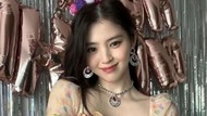 Han So Hee Bikin Tren di Korea, Perhiasan Rp 11 Ribuan Jadi Incaran Wanita