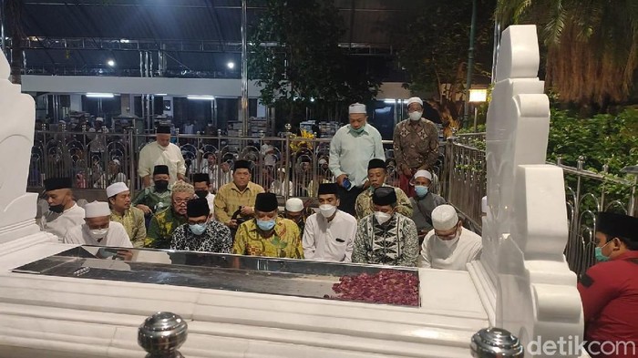 makam sunan ampel