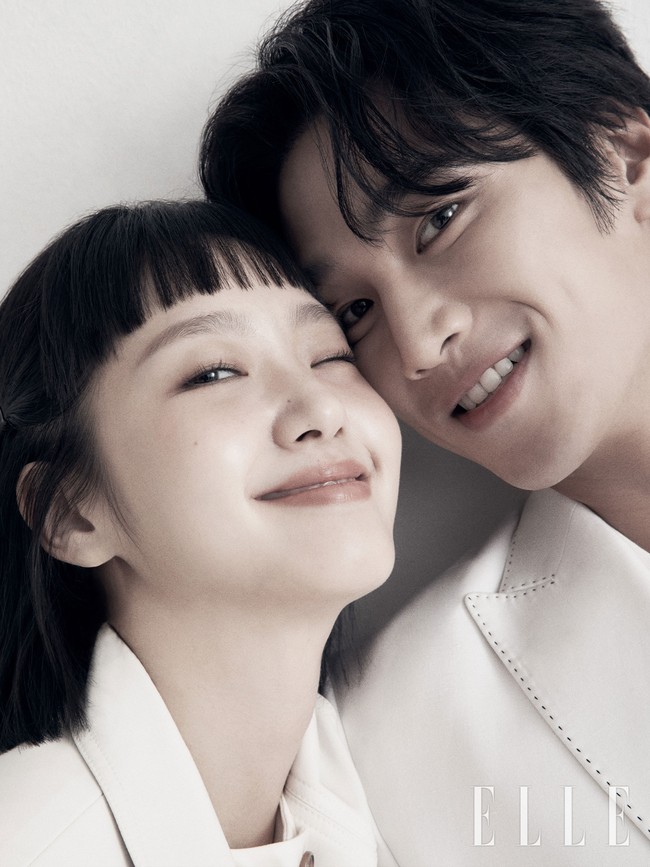 Kim Go Eun dan Ahn Bo Hyun menggambarkan kisah cinta yang realistis dalam drama Korea Yumi’s Cells. Keduanya tak berakhir bersama dan bikin penonton patah hati. Foto: dok. Elle Korea