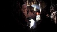 Warga mengamati bebatuan yang ada di Gua Mat Ali, Desa Mersip, Lanskap Bukit Bulan, Limun, Sarolangun, Jambi.