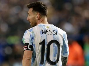 Scaloni: Mari Nikmati Penampilan Messi Selagi Bisa!