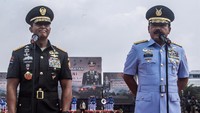 Pada kesempatan yang sama, Hadi mengatakan dirinya terus mendoakan generasi penerus TNI agar dapat melaksanakan tugas dengan baik. Dia berpesan agar generasi penerus menjadikan medan kedinasan sebagai ladang ibadah.