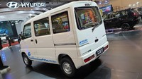 Merujuk pada data spesifikasi Minicab MiEV yang ditampilkan di booth Mitsubishi di GIIAS 2021, mobil listrik ini ditenagai baterai berkapasitas 16,0 kWh. Sementara untuk jarak tempuhnya bisa mencapai 150 km (JC08). Foto: Luthfi Anshori/detikOto