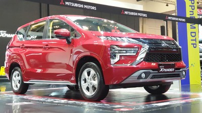 Merona, Begini Wujud Mitsubishi New Xpander Warna Merah