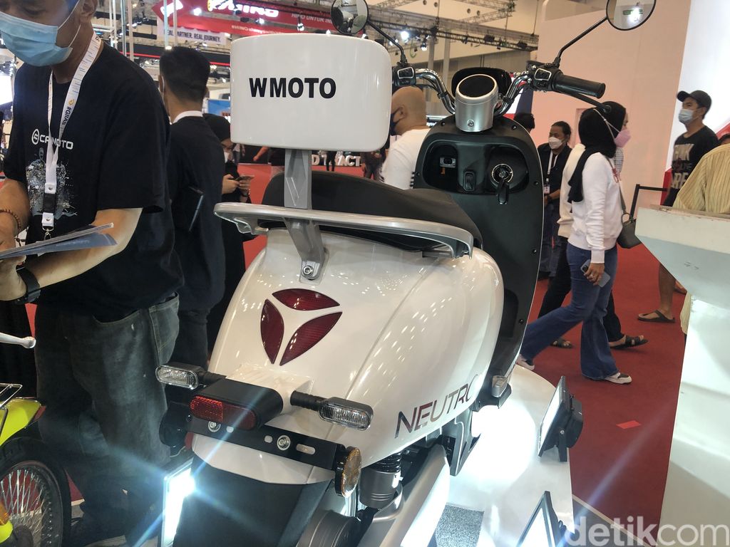 Motor lIstrik WMoto Neutron