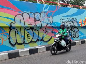 Mural di Flyover Pasupati Jadi Sasaran Vandalisme