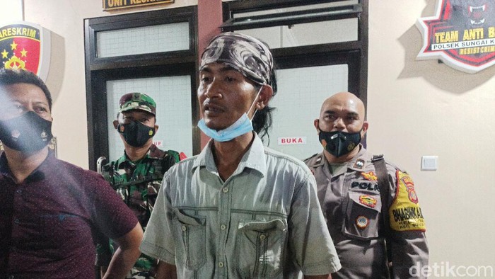 Penjual bakso keliling di Kota Samarinda yang hilang misterius. Penjual bakso keliling di Kota Samarinda yang hilang misterius.