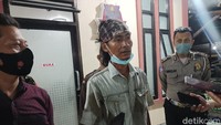 Berdasarkan rekaman CCTV, Anto diketahui tiba di lokasi pada pukul 18.30 Wita. (Foto: Budi/detikcom)