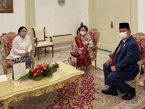 Momen Prabowo Jalan Cepat Hampiri Megawati, Lalu Diskusi di Ruang VVIP Istana