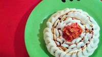 Menurut Dede Akbar, walaupun makanan khas Indonesia murah, tetapi rasanya lezat bahkan bisa dipresentasikan dengan cara yang menari. Foto: Instagram @wartegourmet/ Dede Akbar