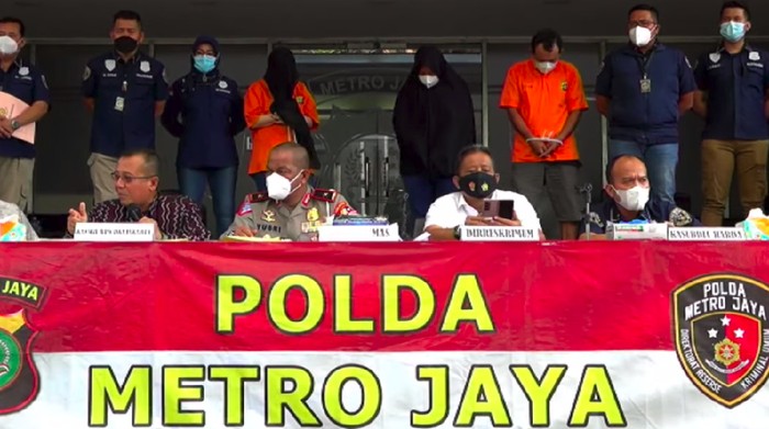 Polda Metro merilis kasus mafia tanah dengan korban Nirina Zubir