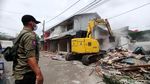 Puluhan Kios PKL di Komplek Duta Indah Bekasi Dibongkar